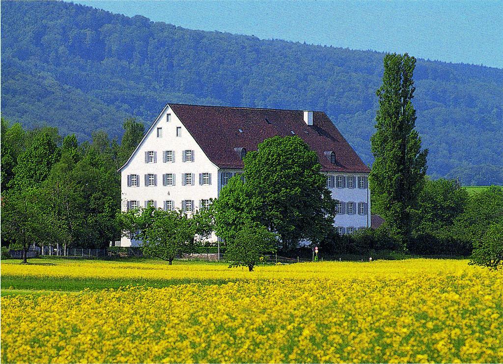 Klosterhotel Kreuz Mariastein Exterior foto